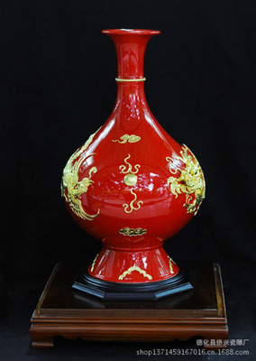 漆线雕龙凤呈祥 中国红工艺品的艺术魅力与收藏价值